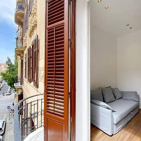 Solemar Sicilia - Palazzo Pirrotta Apartment Palermo Exterior photo